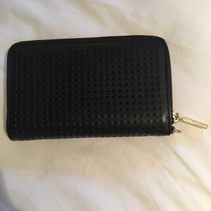 Tory Burch Bags - Tory Burch Wallet Tory Burch Bags - Tory Burch Wallet